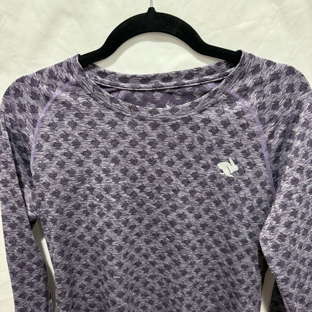 Rabbit Athletic Long Sleeve Training Top Lightweight Stretch Activewear Gym Cute - Picture 2 of 11